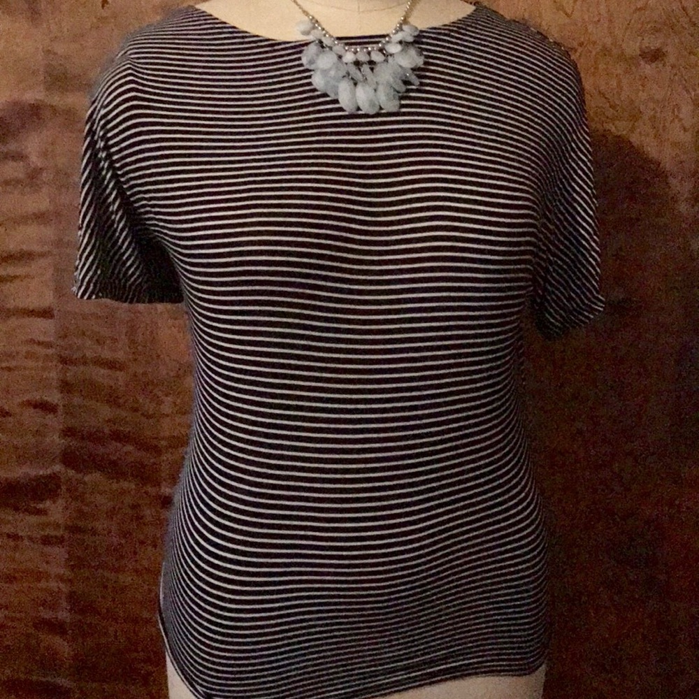 Black & White Top